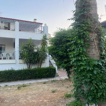 Pefkoxori Maisonette 250m From The Sea With Garden And Parking بيفكوهوري
