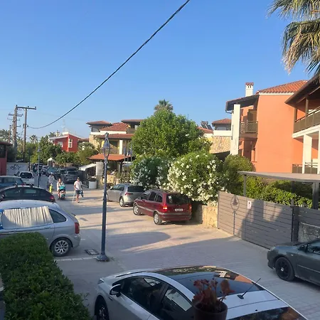 شقة Pefkoxori Maisonette 250m From The Sea With Garden And Parking *